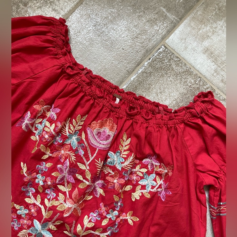 Free People Floral Embroidered “Peasant” Top - Picture 5 of 7